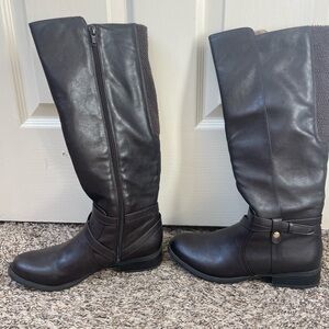 Tall brown boots barely worn